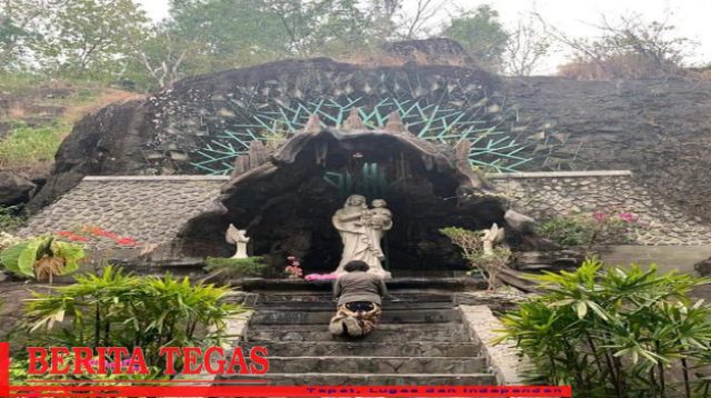 Wisata Religi Gua Maria Dan Sendang Sriningsih