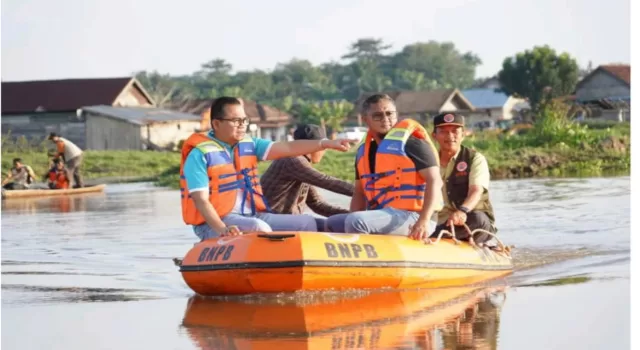 Perahu Karet